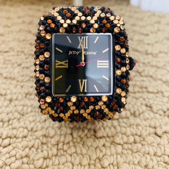 Betsey Johnson watch - Picture 2 of 6